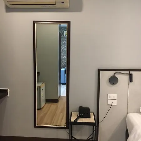 Ywca Hotel Bangkok Exterior photo